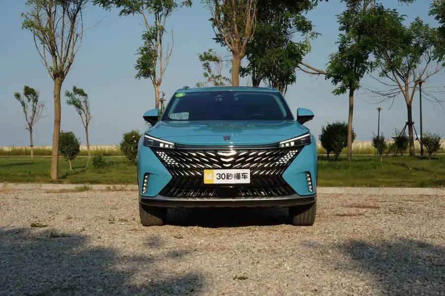1.5T破千续航27寸横移巨屏荣威eRX5最强插混SUV